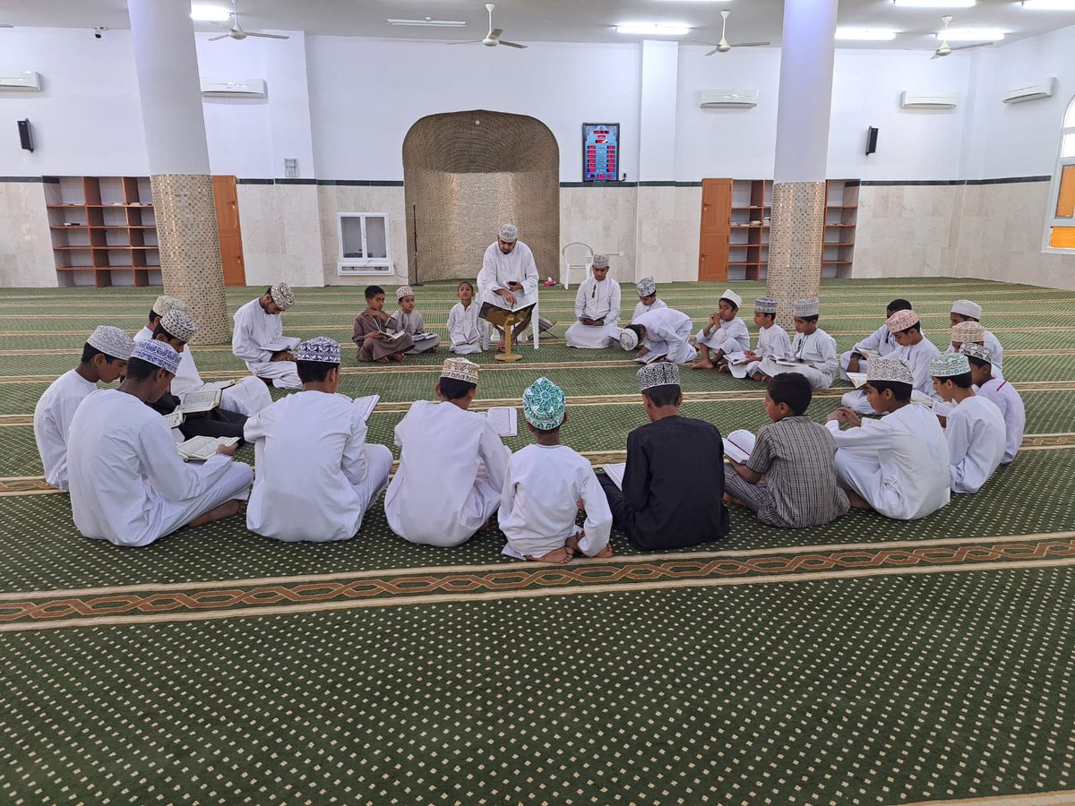TeamAltai's tweet photo. يسر فريق الطائي الرياضي متمثلاً في اللجنة الثقافية والاجتماعية أن تعلن للجمهور الكريم عن انطلاق البرنامج الرمضاني ( اقرا ورتل ) بنسخته الاولى . https://t.co/ShBPbOo6Bo