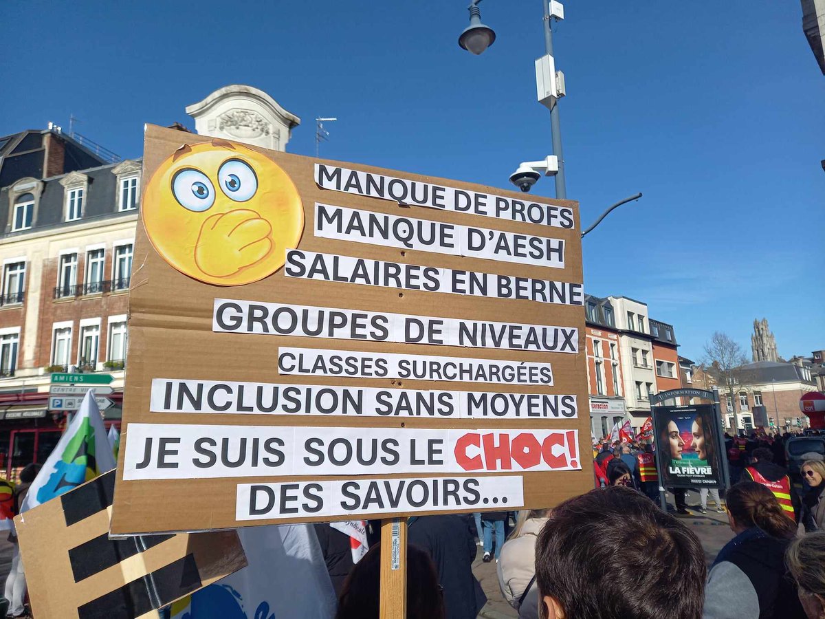 leSNU62twitte's tweet photo. 📢 #mobilisation #grève19mars Manifestation unitaire avec la #FSU à #arras pour les #conditionsdetravail, les #salaires et contre le «choc des savoirs» ! ✊
https://t.co/WWnMcRoMho https://t.co/1hhsuqrD2b