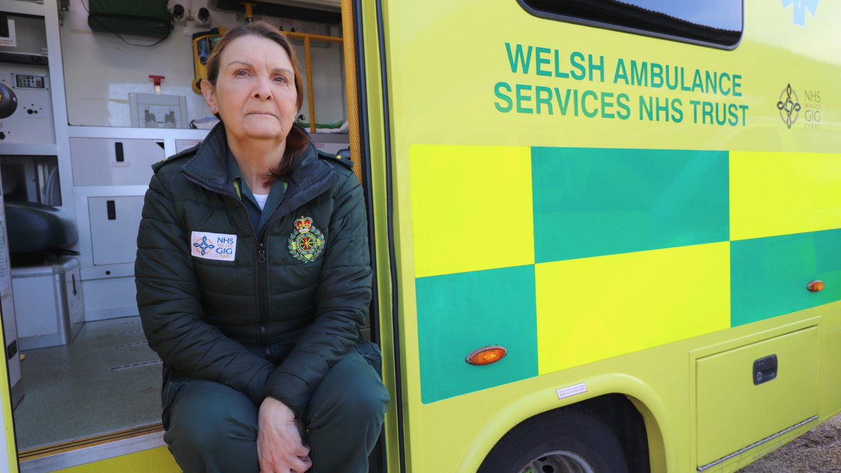 A paramedic who was spat at as she tried to help a patient has decided to leave her job. 

Despite counselling, Julie Owen says the attack has left her 'hyper aware' of threats and no longer interested in the job she once loved.

🔗 ow.ly/tJ1E50QWwgI

#WithUsNotAgainstUs
