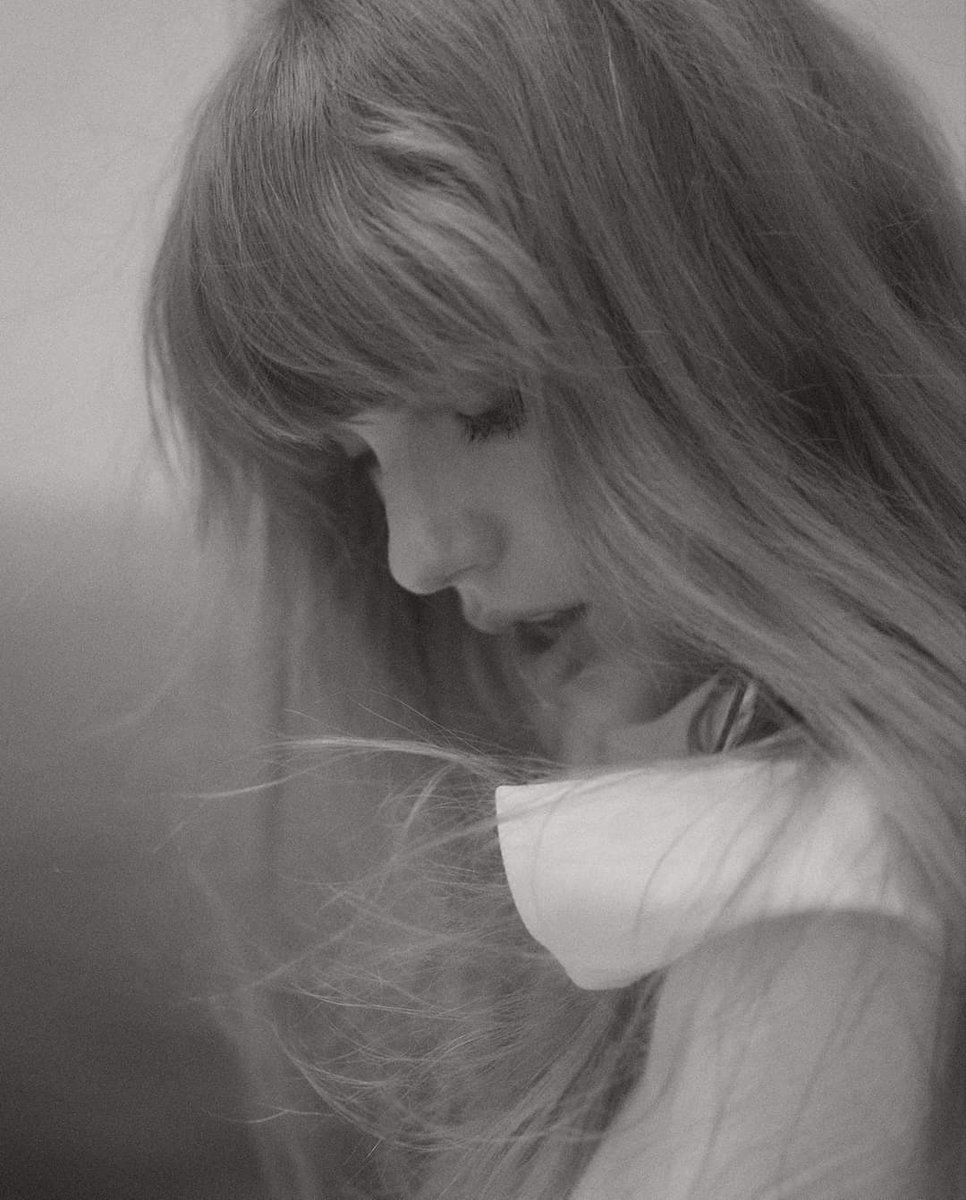 Taylorswift_ec's tweet photo. Estamos exactamente a UN MES para el estreno de #THETORTUEDPOETSDEPARTMENT el cual se estrenará el 19 de Abril.

El álbum ha generado mucha expectativa en los fans, respecto a los rumores sobre este.

También al parecer tiene una gran demanda en cuanto a ventas. https://t.co/3LRthHUTSq