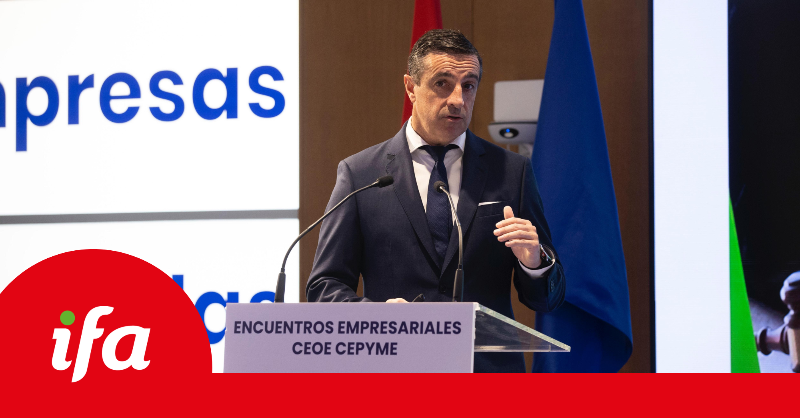 GrupoIFA's tweet photo. 🔴 El sector del comercio genera 26 millones de empleos en Europa y supone el 10% del PIB.
Hoy nuestro director general, @JUANMA26MORALES, ha asistido al encuentro empresarial de @CEOE_ES y @cepyme_ para aportar su visión sobre smart regulation 👇🏻
#IFALidera