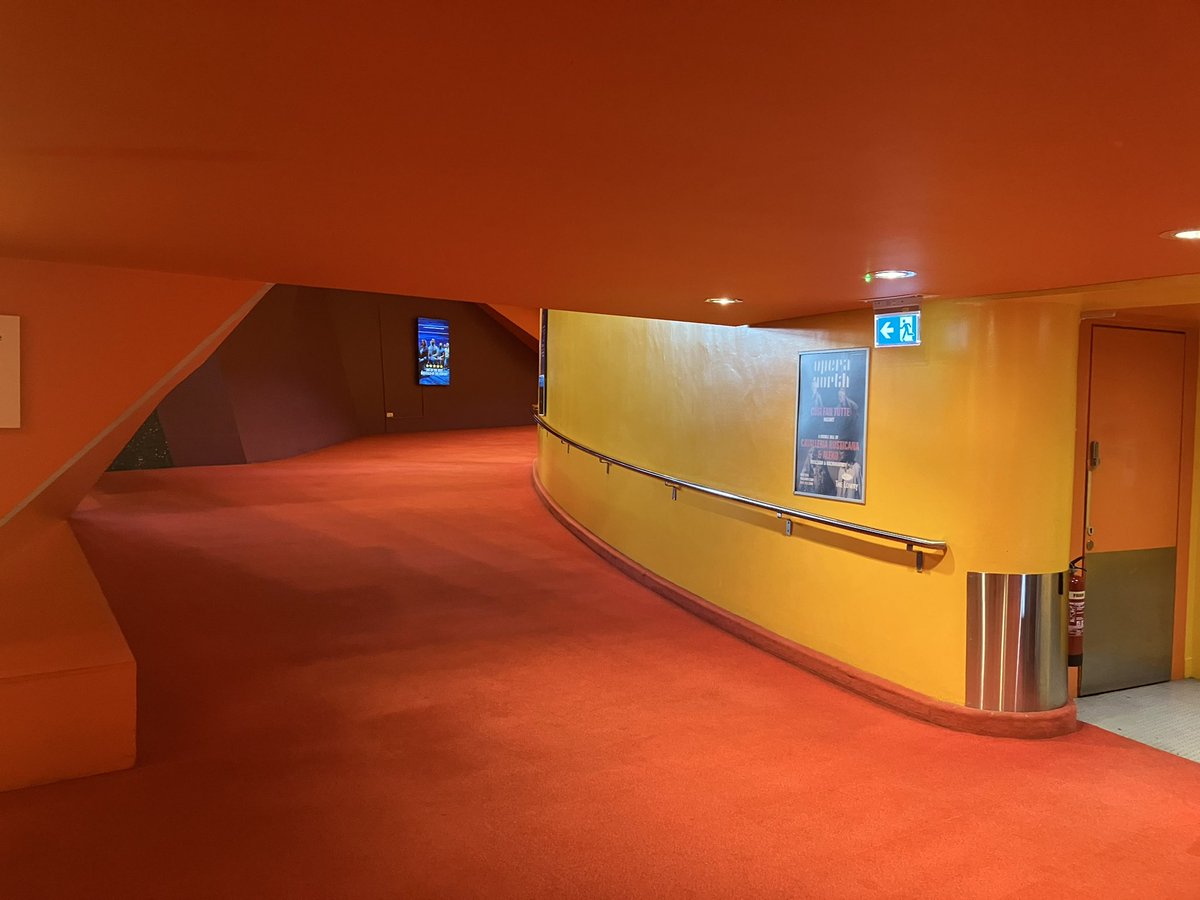 TheEventSpotter's tweet photo. I think @The_Lowry is one of the prettiest places to photograph. https://t.co/QJ8dAikROz