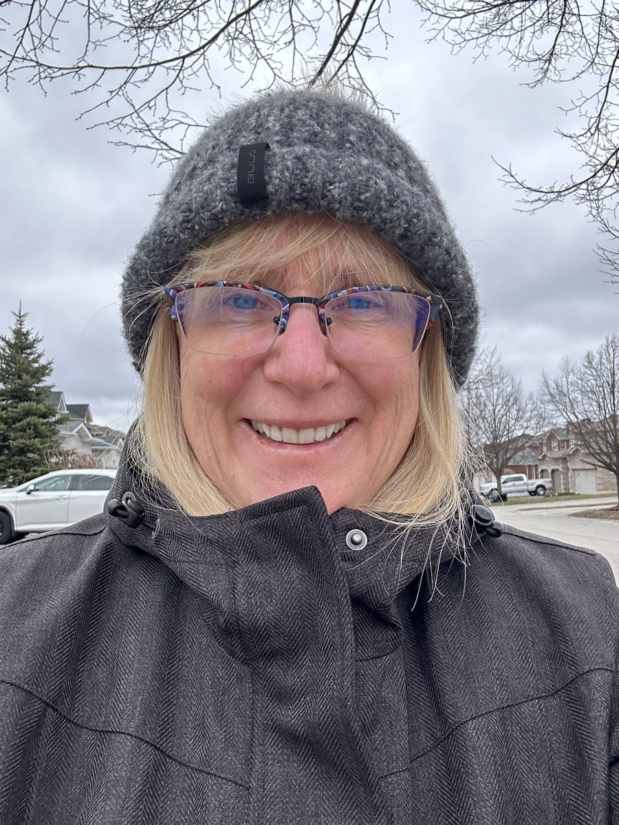 KavanaghMarie's tweet photo. Day 78 - lunch time walk #100daysofwalking #Canada https://t.co/jqTjol3fuY