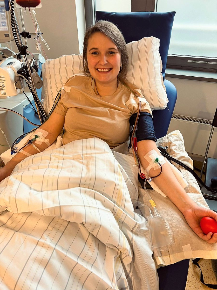 DKMS_de's tweet photo. Warum Kristina Stammzellen gespendet hat? ➡ „Wenn ich in der Situation wäre, würde ich mir auch wünschen, dass es jemand für mich tut! Ich würde euch allen die Registrierung als potenzielle:r Lebensretter:in unter https://t.co/GfYto0Yt2r empfehlen!“ https://t.co/WQTTZOeuDJ