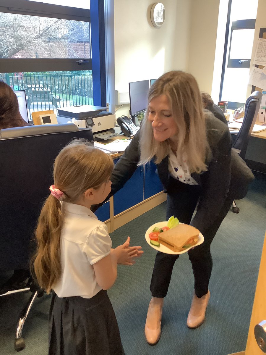 MosleyAcademy's tweet image. When someone goes the extra mile to bring kindness to someone.
#caringforothers