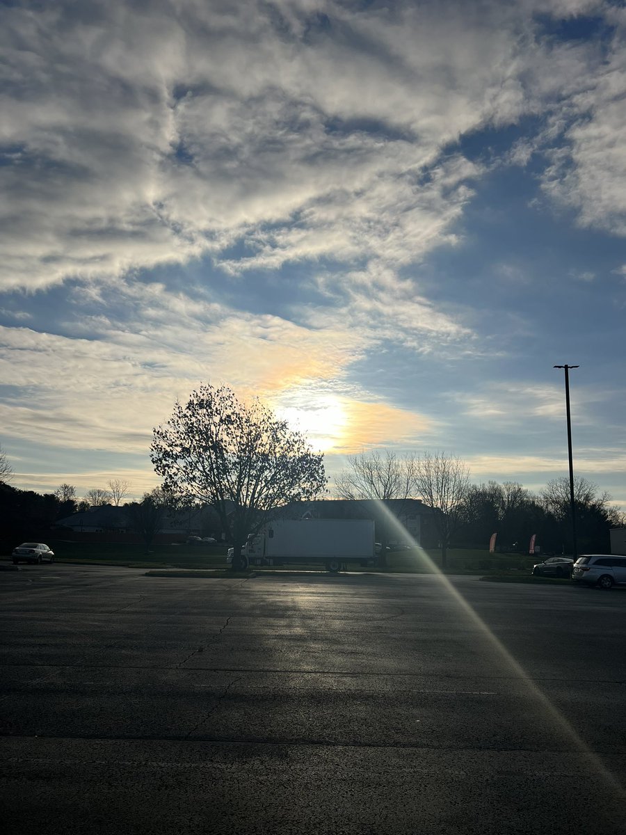 Bendecido día mi gente bella,hay que darle gracias a mi Dios por otro nuevo día.🙏🙏