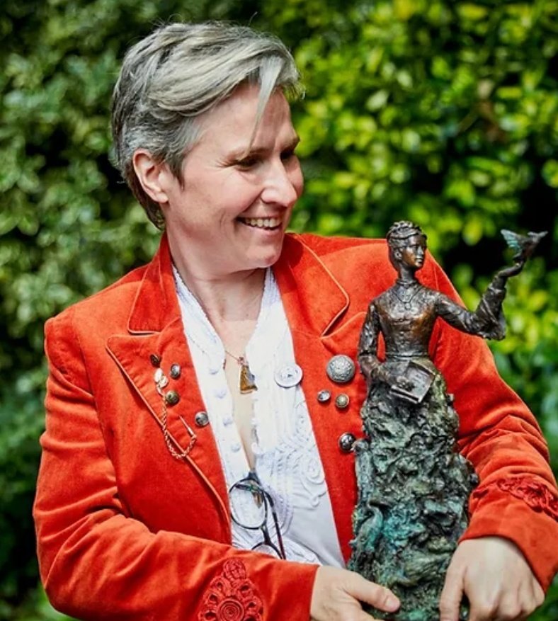 PSSAtweets's tweet image. SAVE the DATE 💥

SOON we are publishing OUR jargon-free guidelines for councils and local groups who are planning to commission and install public sculpture OUR accompanying WEBINAR will highlight important statue campaigns inc @EmilyStatue Friday 12th/13th April #savethedate