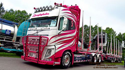 PrathamPrabhu7's tweet photo. Most times when we compare Indian Truck with American or Euro Truck saying they look good than our Indian Trucks without those "Goods Carrier" writing &amp; paintings

Nordic Countries (🇩🇰🇳🇴🇸🇪🇫🇮) on the other hand rebuilt &amp; paint them beyond recognition
Trucking is lifestyle for them https://t.co/Nxx1DjBv0I