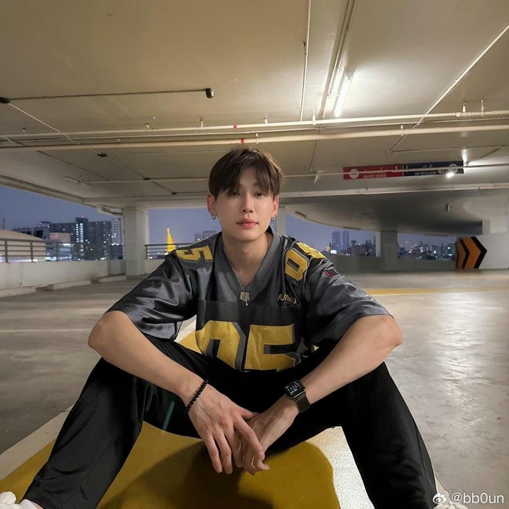 bb0un_official's tweet photo. 🗓️[19.03.2024] Weibo: bb0un 

Meowwww 😽😽😽 ​​​

📍https://t.co/hvuKwIlgDb

#bb0un https://t.co/fKELfSWf34