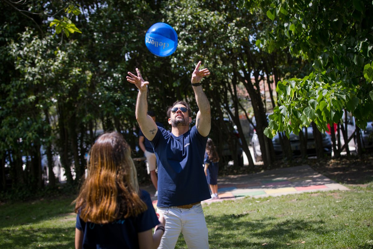 wearedellent's tweet photo. Fathers are the ones who lends a hand in the face of challenges and helps us go further. 💙 Today, we honor those who inspire us every day. Happy Father's Day! 🎉

#dellent #dellentteam #fathersday https://t.co/jAjYUqBqhu