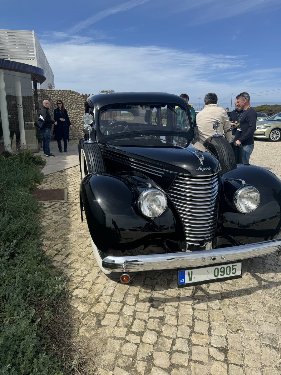 In Lisbon today to drive the new #Skoda Superb <a href="/SkodaIRL/">Škoda Ireland</a> - an old friend here to see as well, 1939 Superb I last clapped eyes on in Prague a few years back. Superb faultless as always