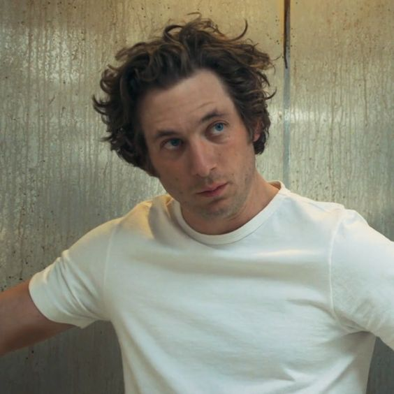 Jeremy Allen White in The Bear.