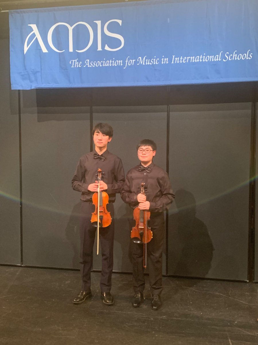 IntlSchAmst's tweet image. Three student musicians represented ISA at the Association for Music in International School&apos;s (AMIS) Honor festivals in London and Aberdeen.  Join us in congratulating our student musicians for this accomplishment!

#ISAstories #CommunityAtTheHeart #DevelopingCommunities