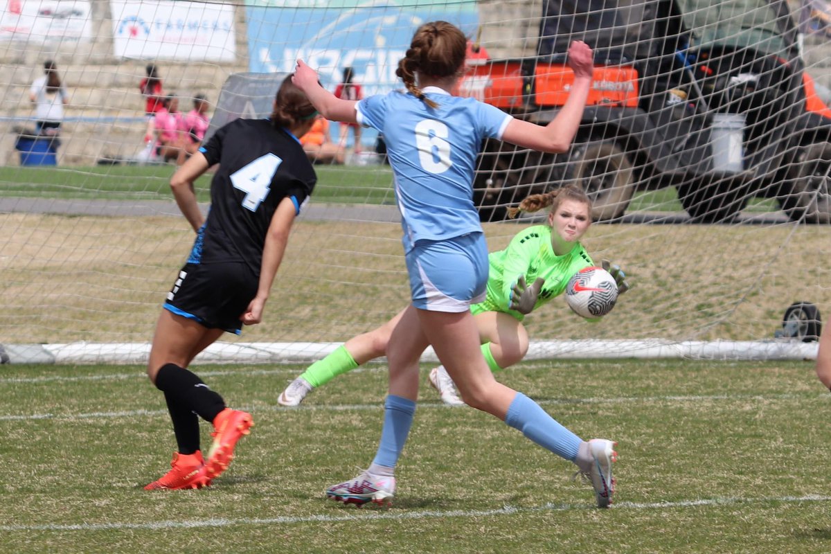 Finished a great weekend of @jeffersoncup ! Scores didn’t end as wanted, @SOMDRushSoccer went 1-1-1, but we saw a lot of good teamwork and id’d a few things to improve. Thanks to all who watched!! @rushsoccer @cap_rush @WestCoastGK #GK #classof2027 #ruid #rushnation #rushsoccer