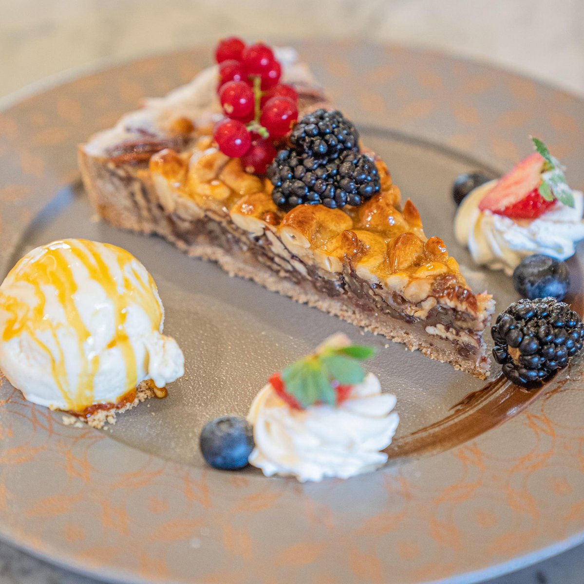 Walnut Grove Greece tweet media