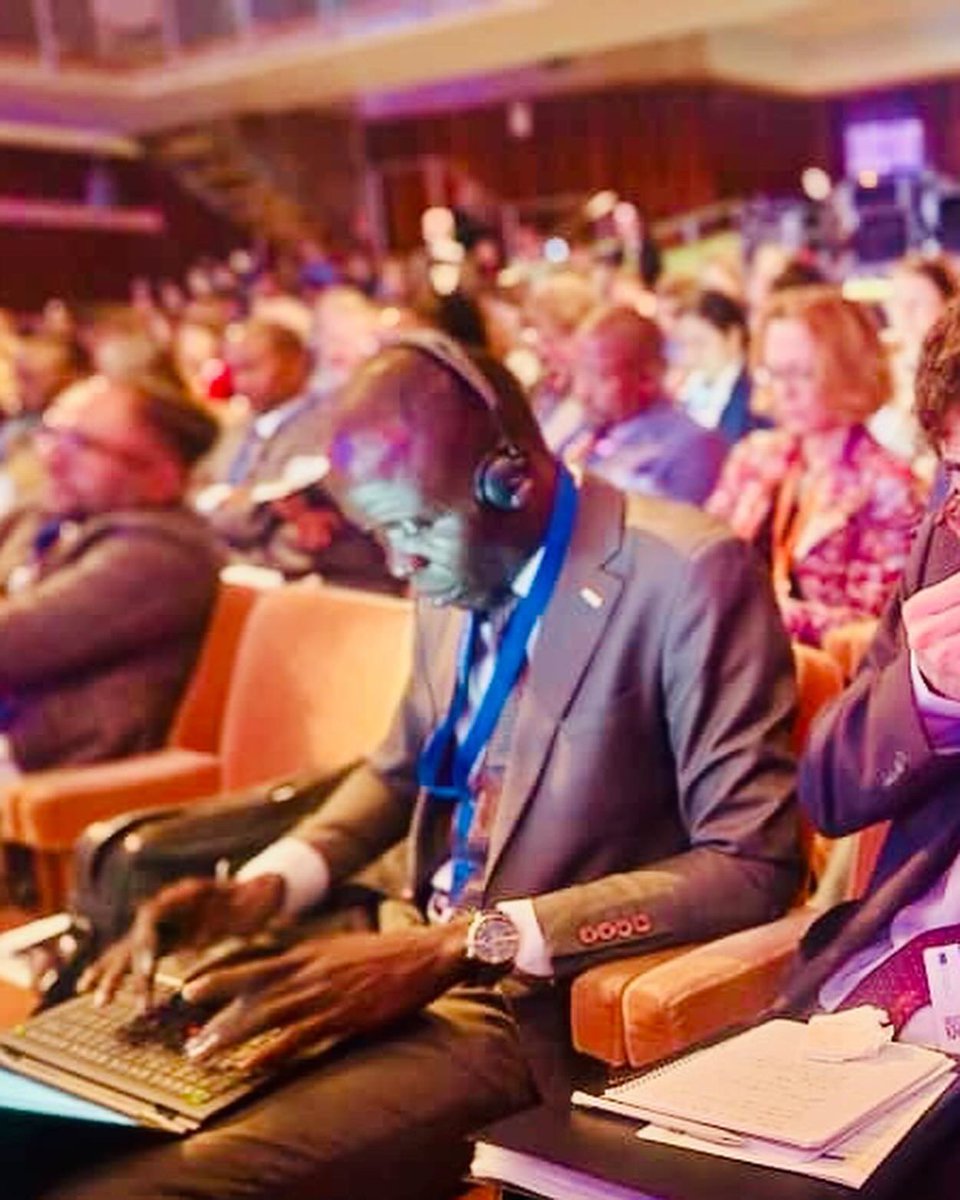 fatimebkossei's tweet photo. 🇺🇳🇹🇩 | Nous participons au Forum Humanitaire Européen afin de plaider en faveur de la cause humanitaire critique au #Tchad. Notre objectif est de mobiliser les #ressources nécessaires pour élaborer des solutions #innovantes et #inclusives, en tenant compte des communautés hôtes. https://t.co/2OuL8WX9yv