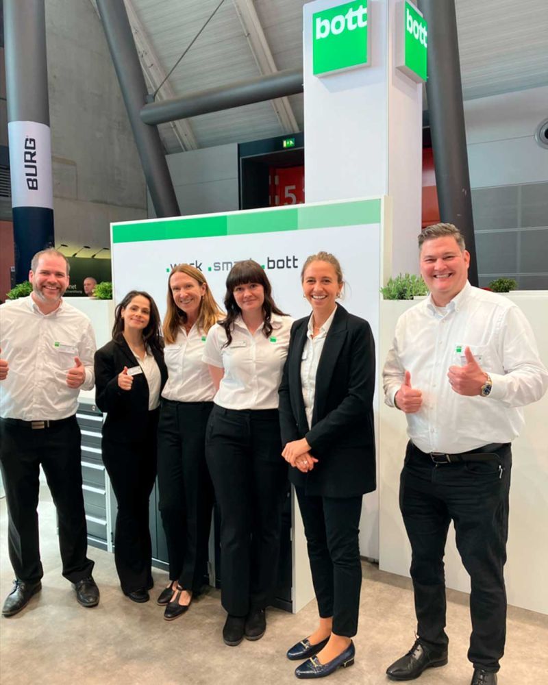 Bott_Ltd's tweet photo. We're at LogiMAT now with sales colleagues from across The Bott Group! π
Come and see us and all of our professional workshop storage equipment ranges π#bottverso #bottcubio #bottperfo #bottavero
πHall 5 Stand F505
#worksmartbott https://t.co/kd7ssqfZht