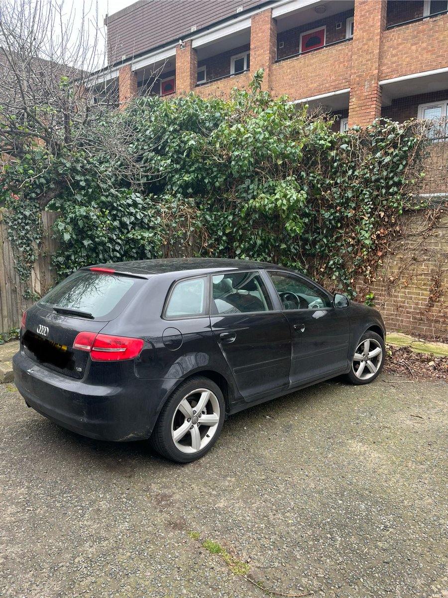 MPSBarkDag's tweet photo. Officers from #CrimeEnforcementTaskForce have recovered a stolen vehicle in #DAGENHAM the vehicle was stolen yesterday from the Romford area and returned to a delighted owner @lbbdcouncil @LocalCrimeBeats @essex_crime #1303EA https://t.co/2FwcbR0iGr