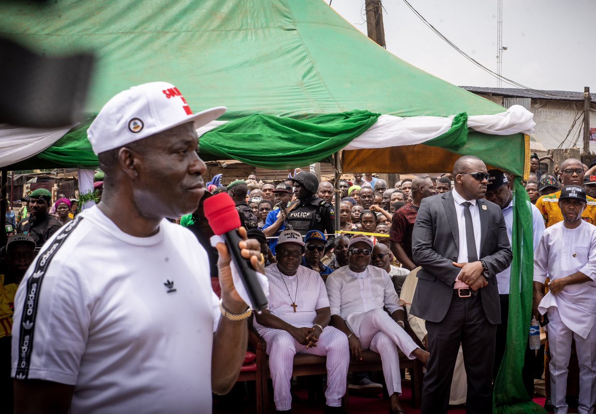 ANSIPPA's tweet image. Yesterday, the Agency joined the Governor in Okpoko to commission 12km of roads and a General Hospital. The State Government also announced the completion of the reticulation of pipe-borne water, providing clean and portable water to households in the community

#SoludoSolution