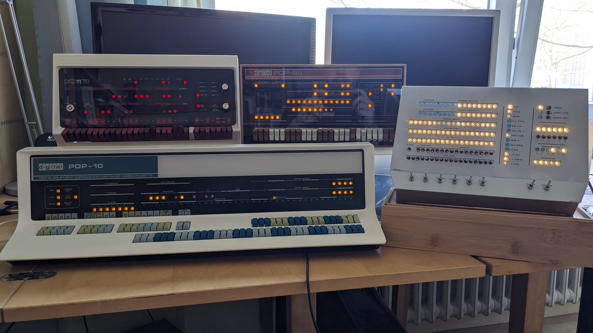 akero_p's tweet image. Built my #pidp10 yesterday. Aren't they a happy family?
Looking forward to the #pidp1 production model :)
youtube.com/watch?v=z8evGF…