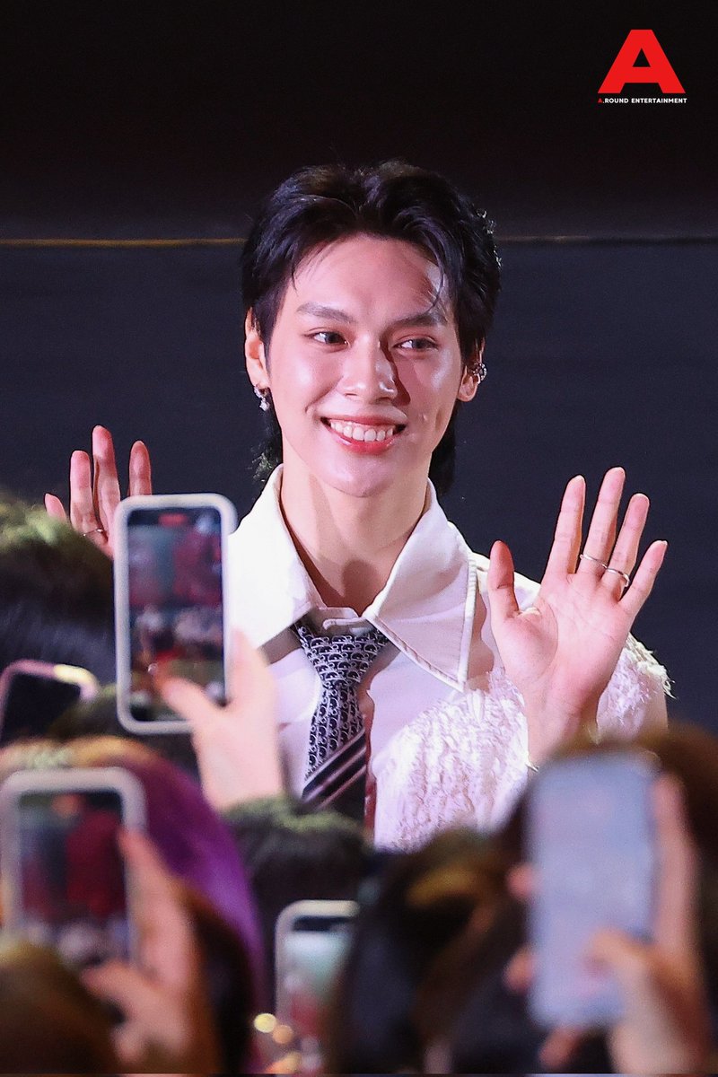 around_ent's tweet photo. “เป็นต่อ-จีรภัทร” ร่วมงาน ‘ DICE DEBUT SHOWCASE ’ งานเดบิวต์เปิดตัวอย่างเป็นทางการของวง “DICE”

#DICE_DEBUTSHOWCASE
#PentorJrp #เป็นต่อจีรภัทร https://t.co/GRWrUa3pn6