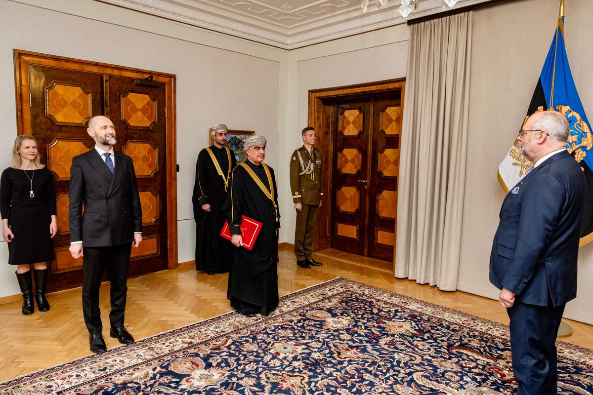 The Sultanate of #Oman’s Ambassador to the United Kingdom of Great Britain and Northern Ireland, presents his credentials to the President of the Republic of Estonia, as Oman’s Non-Resident Ambassador to #Estonia. n9.cl/513vu