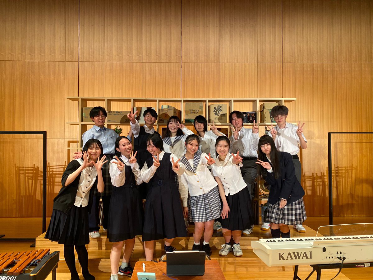 2UuD3JbapB1tvz0's tweet image. 落ち着いてきたので投稿💗

無事舞台２公演終わりました！！！
観に来てくれた方々ありがとうございました🫶🏻

普段着れない他校の制服を試着できて盛り上がりました😽

#舞台 #高校生 #わたしの星 #衣装