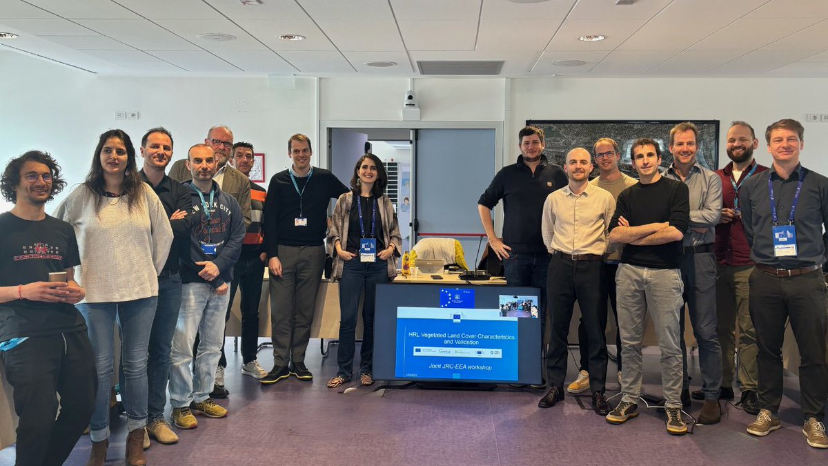 CLMS partners #EEA & #JRC meet today to discuss the application & evolution of the Vegetated Land Cover Characteristics (VLCC) products. These data will address environmental policy needs related to forestry & #agriculture. Thank you all! More on #VLCC: copernicus.eu/en/news/news/o…