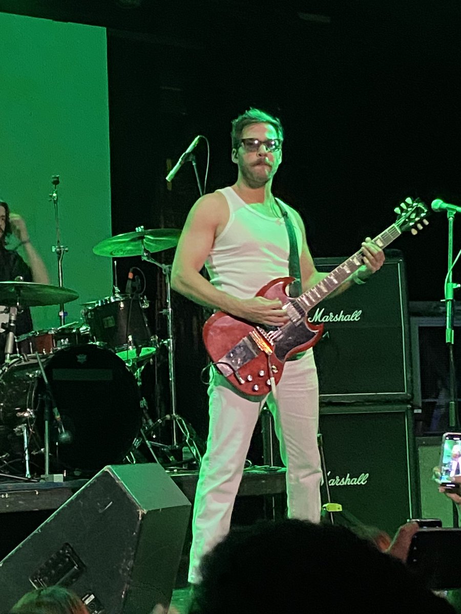 idzem's tweet image. Un concierto increíble! Los Amo❣️
@LOSMESONEROS