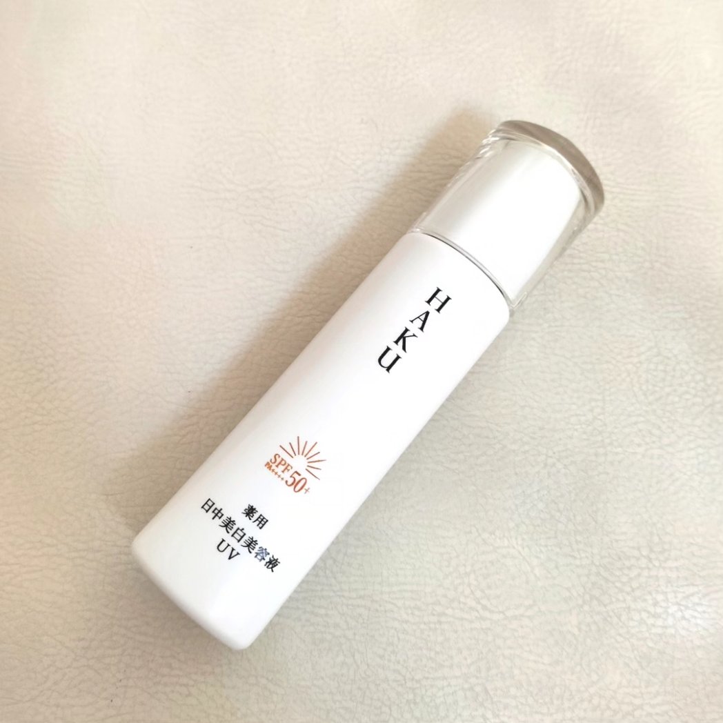 atamch's tweet photo. HAKUの商品モニターに協力中です。
❤️ＨＡＫＵの新商品！日中用美容液ＵＶ❤️
伸びの良い乳液状テクスチャーです。SPF50+・PA++++で化粧下地としても使用できて◎
#HAKU #シミ対策 #日中美白美容液UV
「美白」とは、メラニンの生成を抑え、シミ・そばかすを防ぐことをいいます。 https://t.co/ZdSE3H7d8H