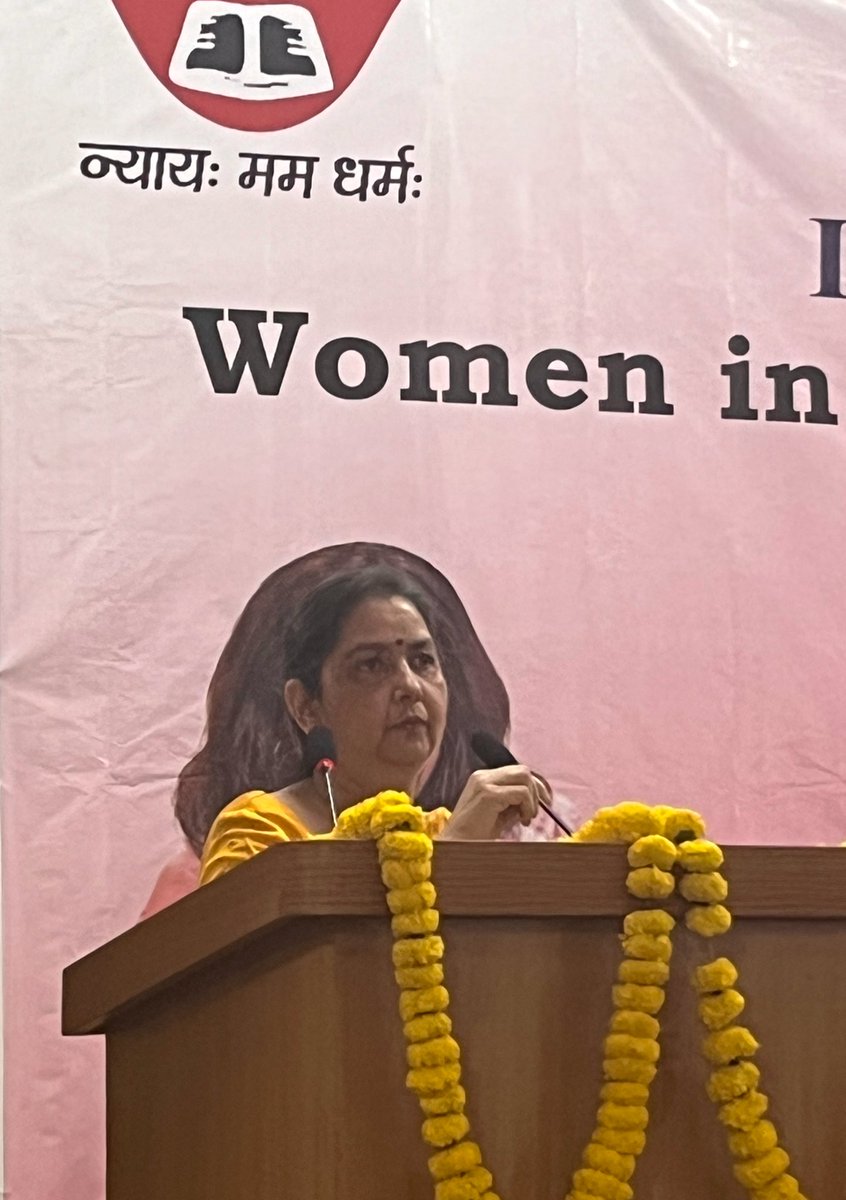 AdhivaktaP's tweet image. Guest of Honour Prof. (Dr.) Raka Arya, Professor, NLIU Bhopal & Member, Law Commission of India, addressing the audience on “Women in Law— Catalyst in Social Change” during the International Women’s Day celebration organized by Adhivakta Parishad, Supreme Court Unit.
#ABAP