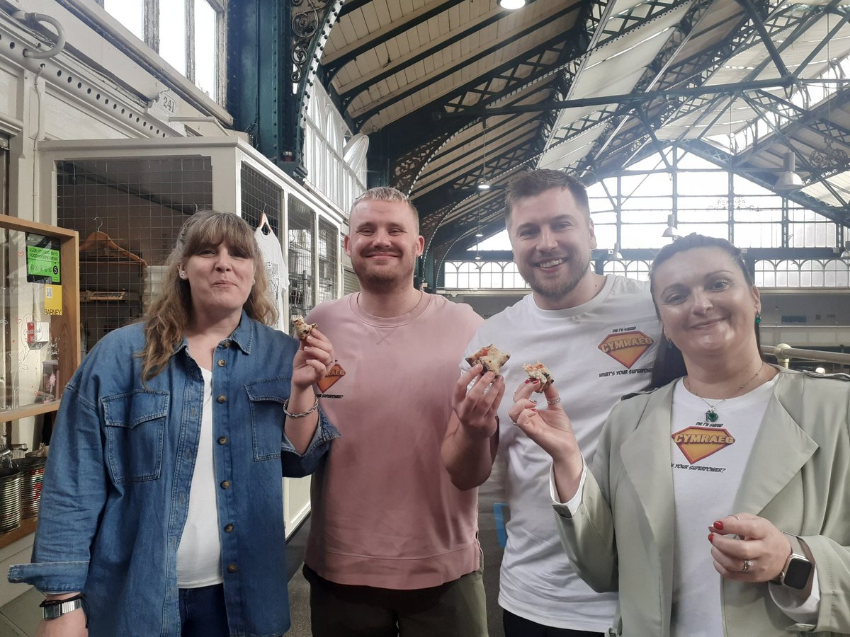 Siân Tiwtor tweet media