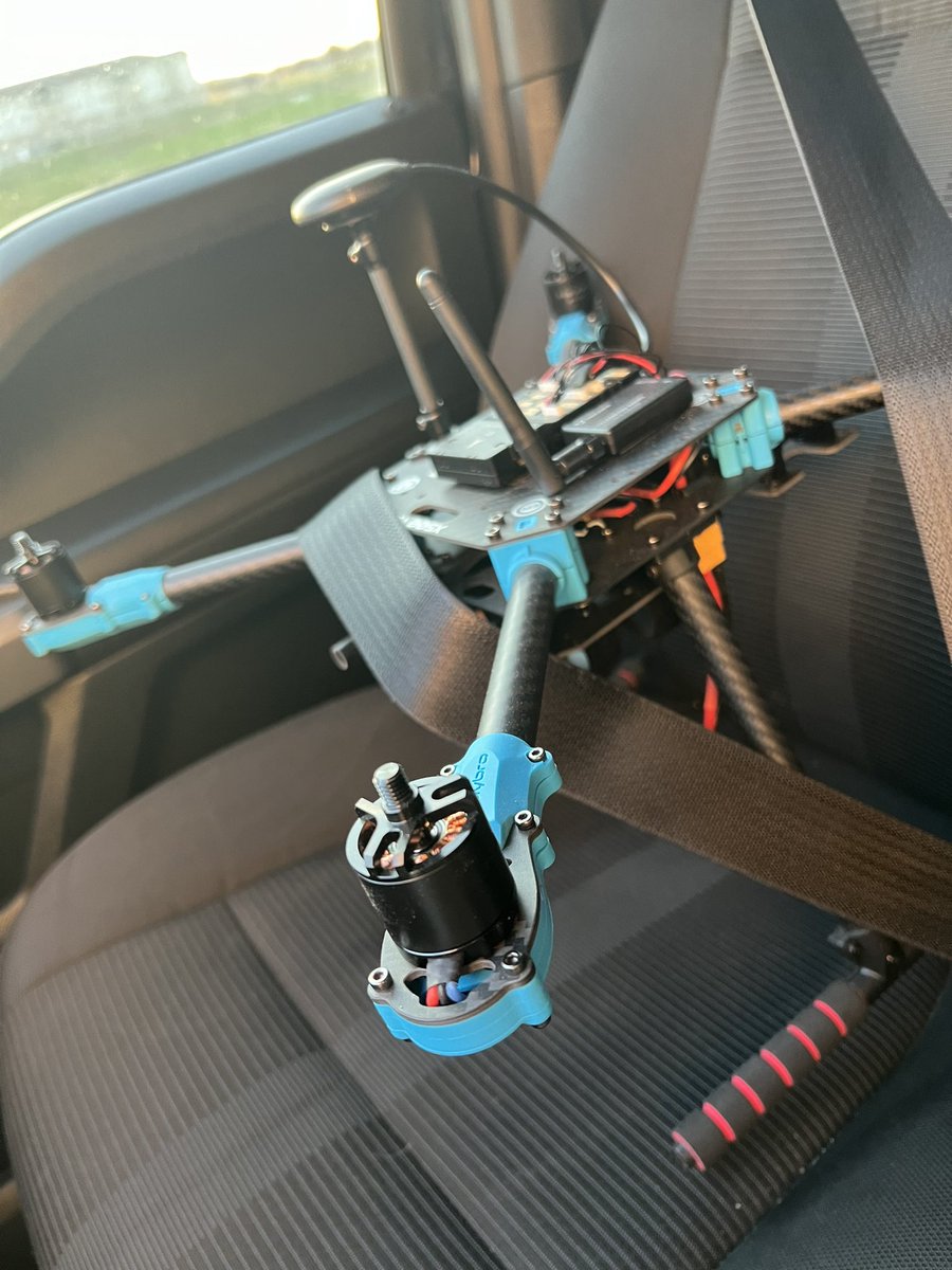 _EatMorePossum_'s tweet image. Don’t forget FAA Part 107 3.32c: Airframe Restraints in Terrestrial Conveyance #drones #x500v2 #pixhawk
