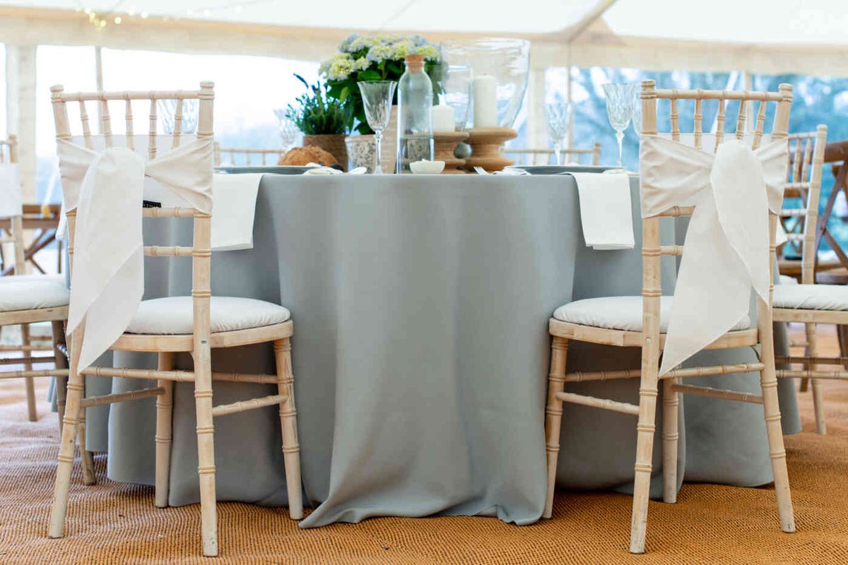 Get the lowdown on tablecloth sizing and table setup in our latest blog! 

Read here: platohire.co.uk/blog/tableclot… 

#eventplanners #cateringequipmenthire #safehire