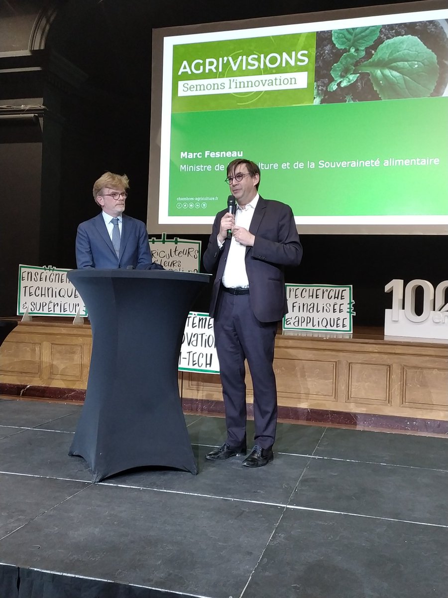 Après la séquence IRD, <a href="/MFesneau/">Marc Fesneau</a> souligne
1️⃣ le soutien à la science,
2️⃣ les efforts de la recherche fondamentale et appliquée,
3️⃣ la confiance aux <a href="/ChambagriFrance/">Chambres d'agriculture France</a> pour faire le dernier km,
pour aider les agris dans leurs métiers.