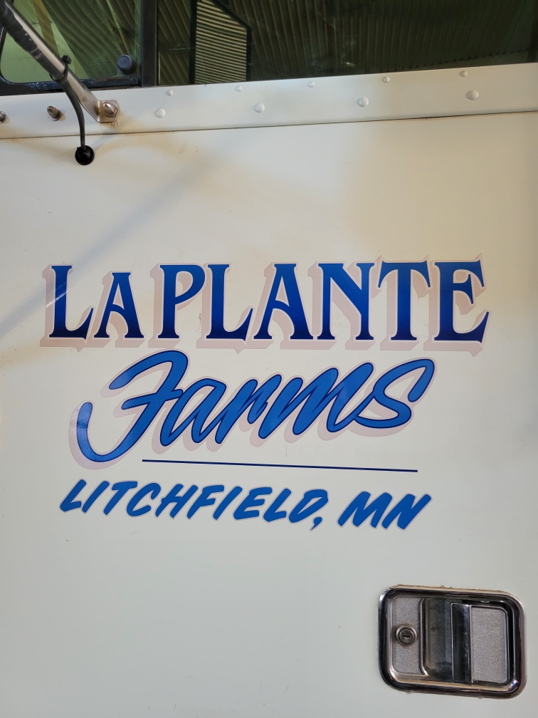 Happy Nat Ag Day to all of the farmers and ranchers who feed the world and provide endless day to day products that make our lives a little easier. Thank you for all you do to take care of our people and our planet! Here are a few photos from my dad's farm. Proud to be a farm kid