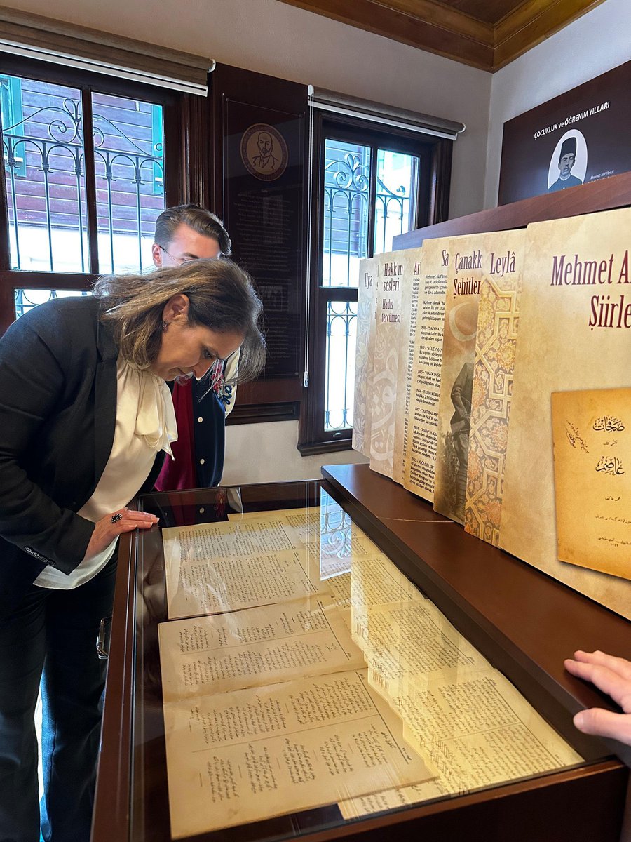 12 Mart İstiklal Marşı'nın kabulü ve Mehmet Akif Ersoy'u anma töreni Beykoz İlçe Öğrenci Meclisi ile Mehmet Akif Ersoy Şiir Müzesi'nde gerçekleştirdik.
<a href="/TC_istanbul/">TC İstanbul Valiliği</a> 
<a href="/gul_davut/">Davut GÜL</a> 
<a href="/MucahitYentur/">Murat Mücahit Yentür</a> 
<a href="/FaikSOZER/">Faik Oktay SÖZER</a> 
<a href="/murataydintr/">Murat Aydın 🇹🇷</a> 
<a href="/SevcenurOzcan/">Sevcenur Özcan</a>