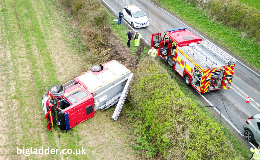 Fire engine crashes off A272 into field bit.ly/4akX5JK Picture by @bigladderdrone #Hampshire