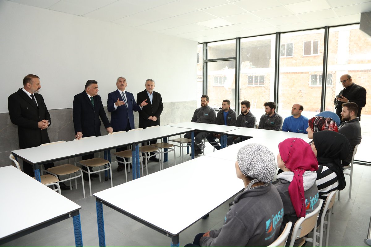 Geçmiş dönem Samsun Milletvekilimiz ve Genel Başkan Vekil Yardımcımız Sn. Fuat Köktaş, Ticaret ve Sanayi Odası Başkanımız Sn. Ayhan Sonkaya, İlçe Başkanımız Sn. Ersin Sandıkçı ile birlikte; İpsan Plastik Fabrikasını ziyaret ederek Fettah İlhan ile bir araya geldik. 

Çarşamba'mız