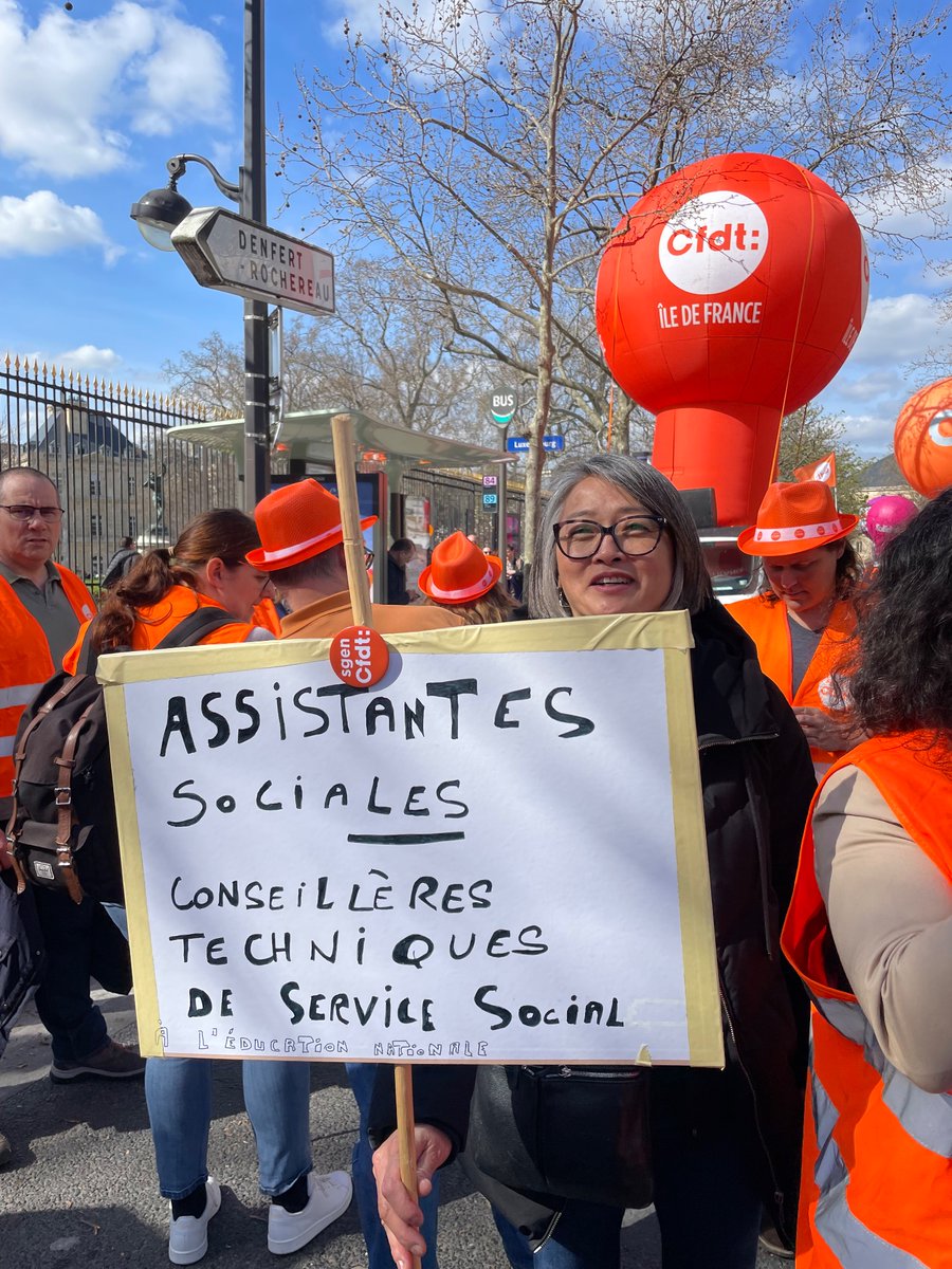 FDubonnet's tweet image. Parmi tous les fonctionnaires mobilisés les personnels des services sociaux de l’Education Nationale @education_gouv  #49points #justeRemuneration  #19mars @SgenCFDT