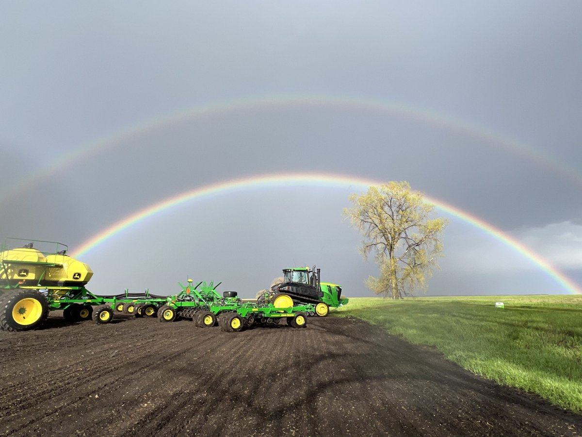 JohnDeere's tweet photo. Days like this 

📷: Bailey G. https://t.co/tLf3GCLhBV