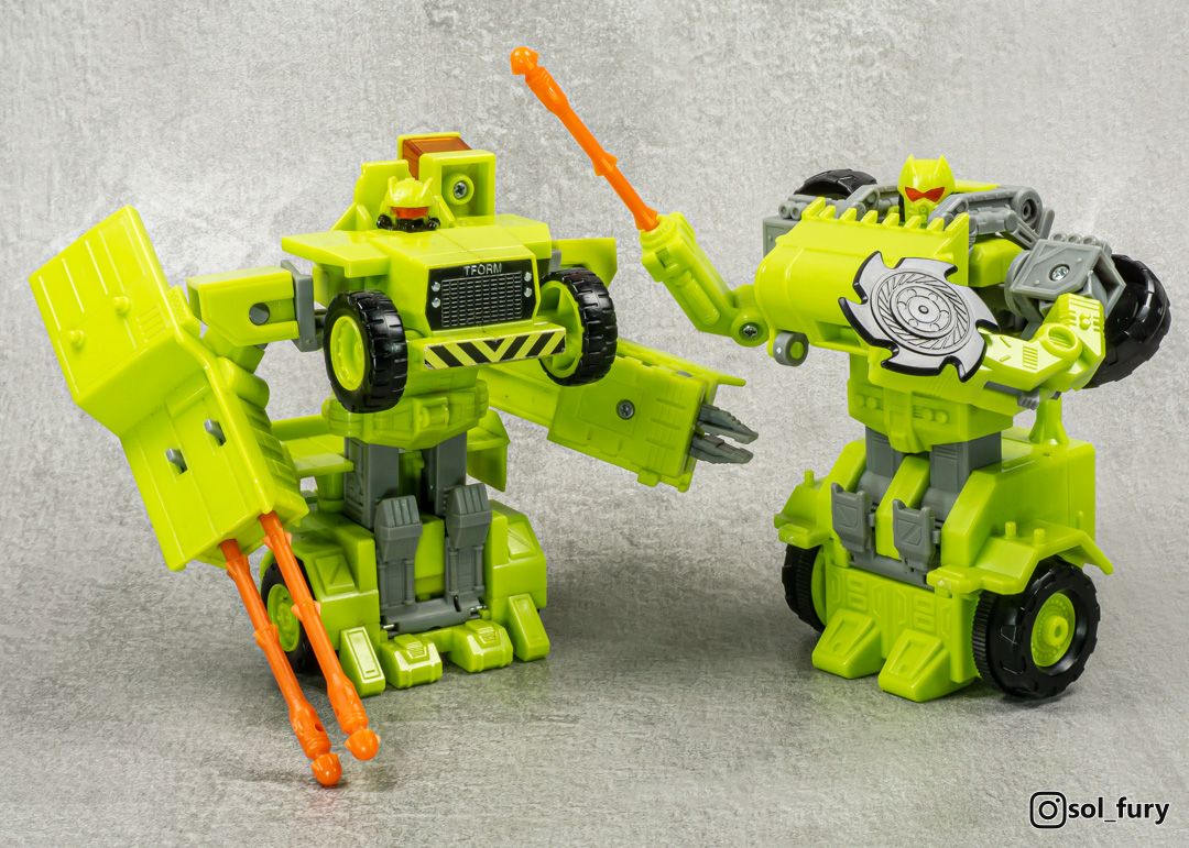 SolFury's tweet photo. The Autorollers: cool and extremely fun autotransforming toys.

#transformers 
#transformersgeneration2 #transformersg2 https://t.co/5qUL0YoXkA