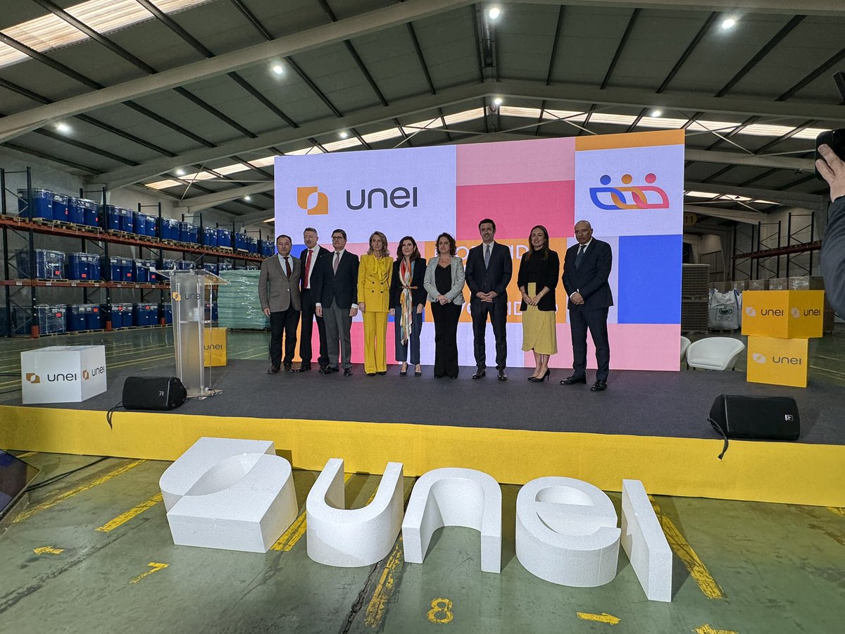LinaGarcia_AND's tweet photo. Asisto a la inauguración de la ‘I Jornada Unidxs en la Diversidad’ en la que UNEI ha presentado un estudio sobre contratación social. 

Es necesario que nos comprometamos con la discapacidad y la salud mental, por ello, a través de @_FAISEM, en 2023 empleamos a 1.100 personas. https://t.co/dg2ycC0tg7
