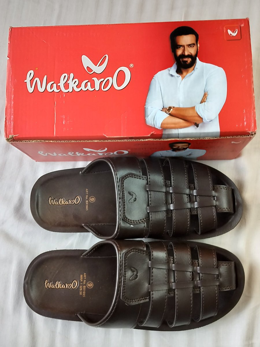 AshishKitty's tweet image. Just bought a pair of walkaroo footwear alongwith took the box ft. @KeerthyOfficial 😻

#AjayDevgan  #KeerthySuresh
#Walkaroo