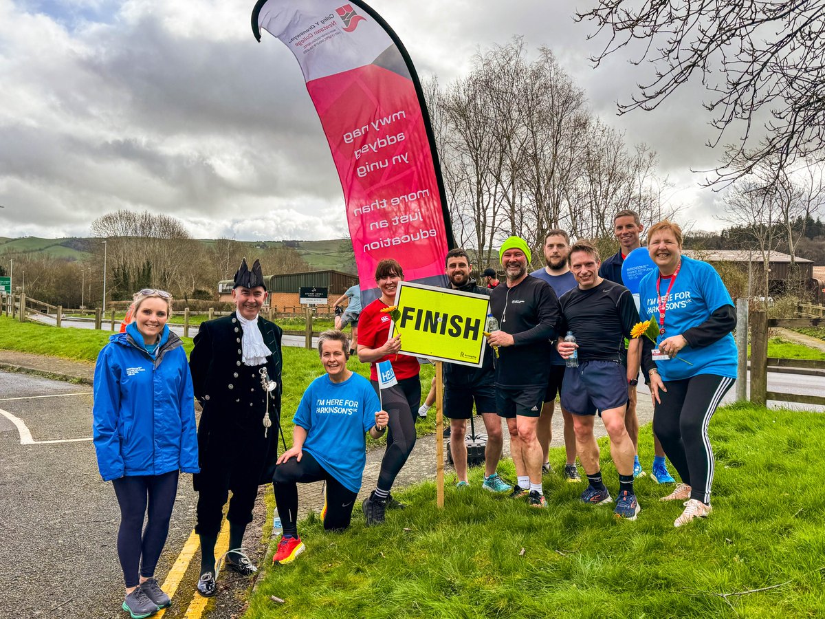 Over 80 students and staff at #NewtownCollege have participated in a 10k challenge in aid of raising awareness and funds for @ParkinsonsUK Wales 🏃🏻‍♀️🏃🏻‍♂️ Students and staff from across college, including Gemma Charnock - Vice Principal: External Relations, walked and relayed to…