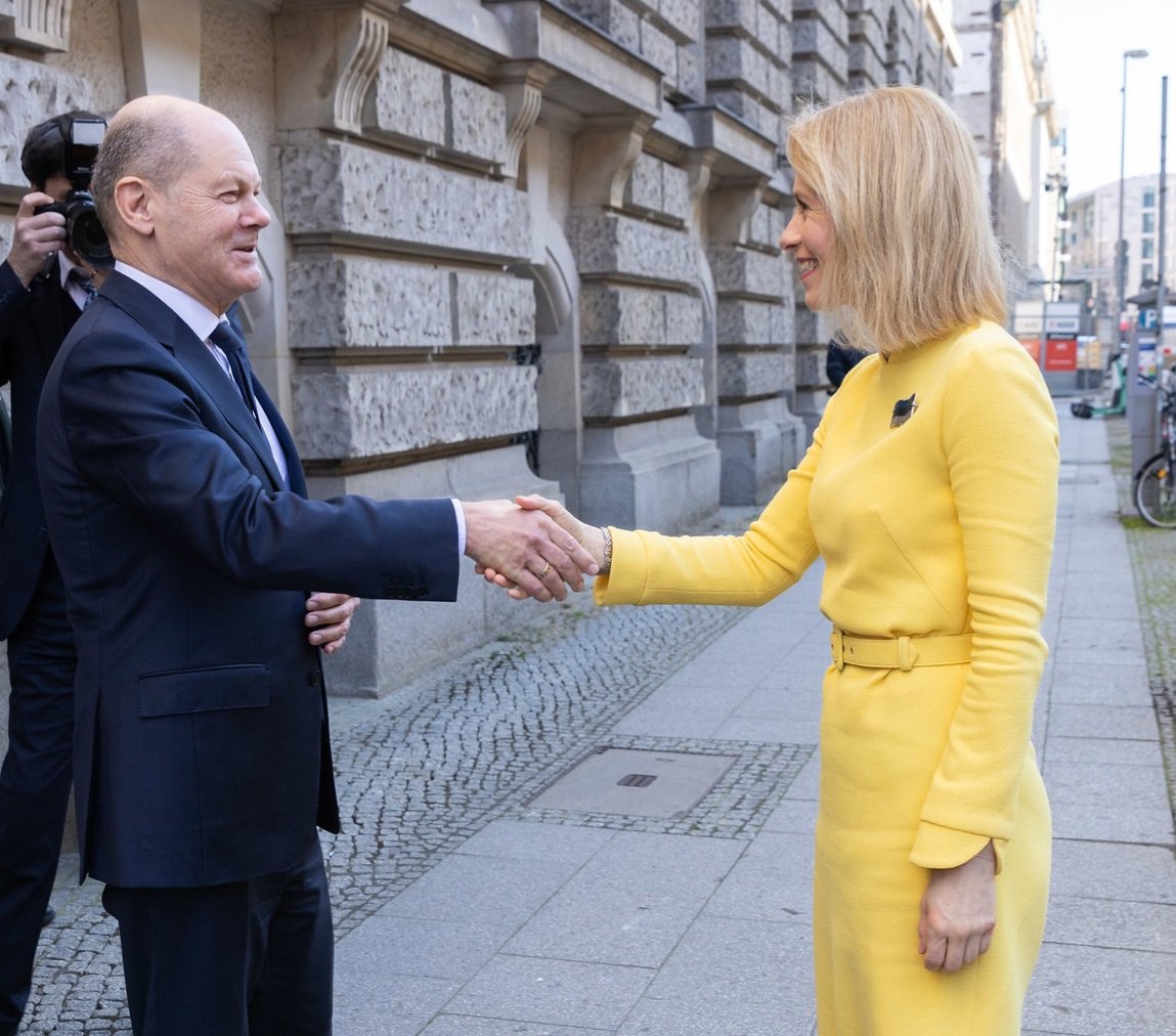 Thanked @Bundeskanzler for Germany's support to Ukraine and commitment to Baltic defence. Estonia allocates 0.25% of GDP to Ukraine's military aid each year. Introduced our idea. It's a winning strategy if all join. Also discussed the need to invest more in Europe's defence.