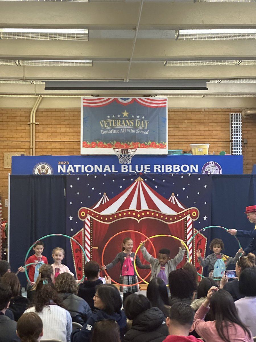 🎪Thank you Marquis Studio Circus Arts Program! Our students had a blast!

#NBRS2023 #michaelscause
#welcometothefamily #bestFORtheworld
#elevated31 #SIBOD31 #togetherisbetter #livelikephil #ps9voices #webelong
@MarquisStudios @CChavezD31 @DrMarionWilson