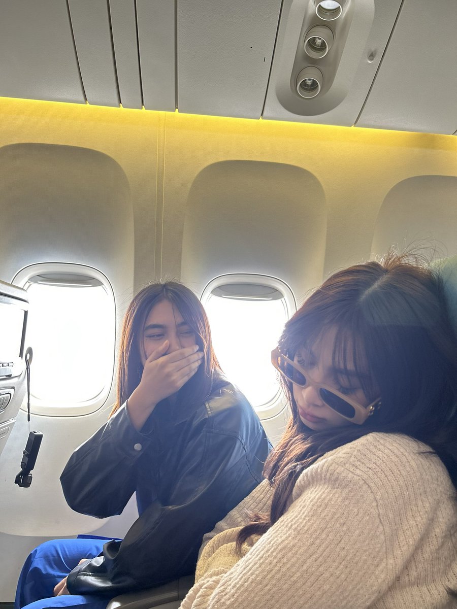 MarriesCabral's tweet photo. putangina niyo di ako sumama para maging thirdwheel @iamyumigarcia @acolossus_ https://t.co/1bc3zvAhBX