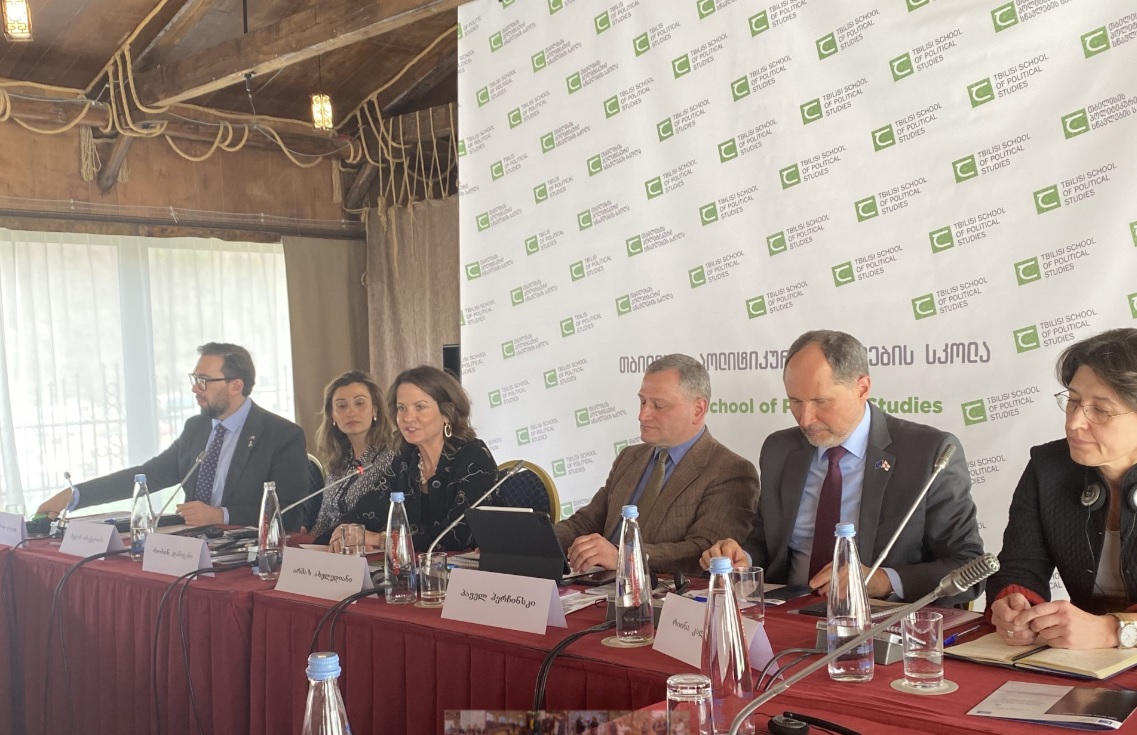 U.S. Embassy Tbilisi (@usingeo) on Twitter photo Amb Dunnigan loved her trip to Borjomi! She had an informative mtg w/Borjomi Mayor Arbolishvili, spoke to future leaders, visited Borjomi National Park to see U.S. support in action with <a href="/agricultureGEO/">MEPA of Georgia</a>, and delighted in music from Gori Children’s Choir. Amb Dunnigan loved her trip to Borjomi! She had an informative mtg w/Borjomi Mayor Arbolishvili, spoke to future leaders, visited Borjomi National Park to see U.S. support in action with <a href="/agricultureGEO/">MEPA of Georgia</a>, and delighted in music from Gori Children’s Choir.