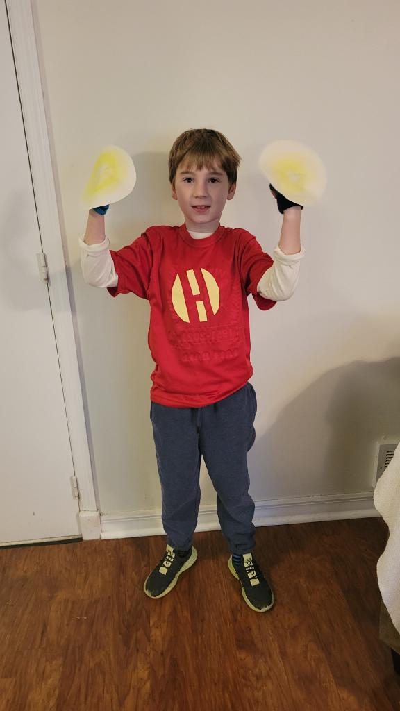 ClawsUpEnglish's tweet photo. @JuddWinick recognize this guy for "dress like a character" day at school? https://t.co/yn9vDo1QYG